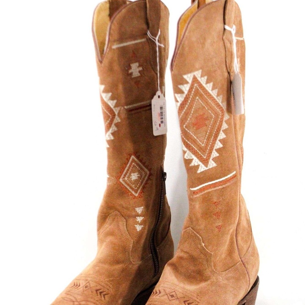 Roper Tan Cowboy Boots with Embroidery - Picture 3 of 8